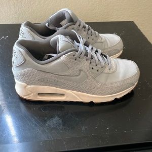 Gray Nike Airmax , Womens 6.5